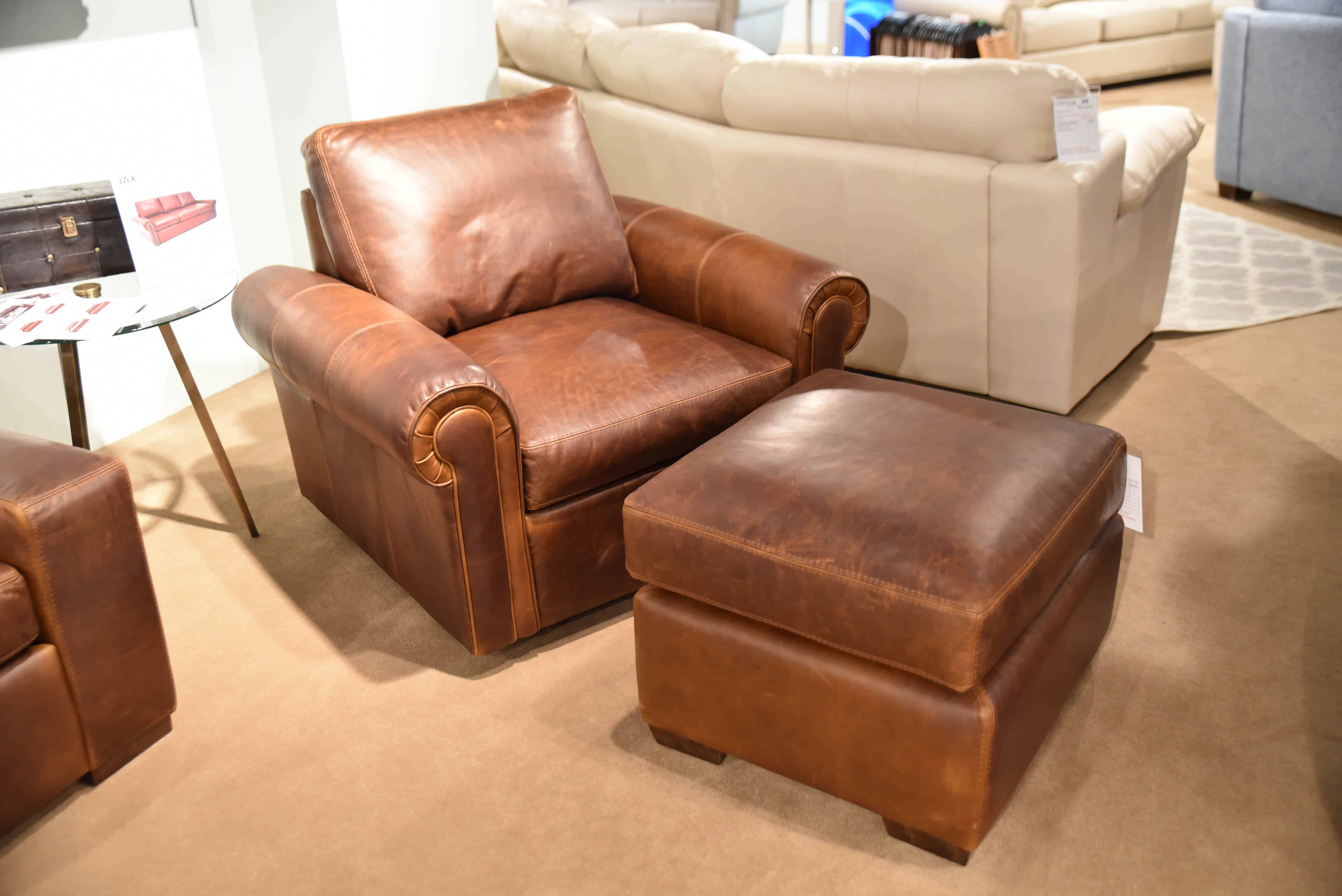 Meridian chair ottoman w no nails polo club bourbon Manzoni 32 Sofa
